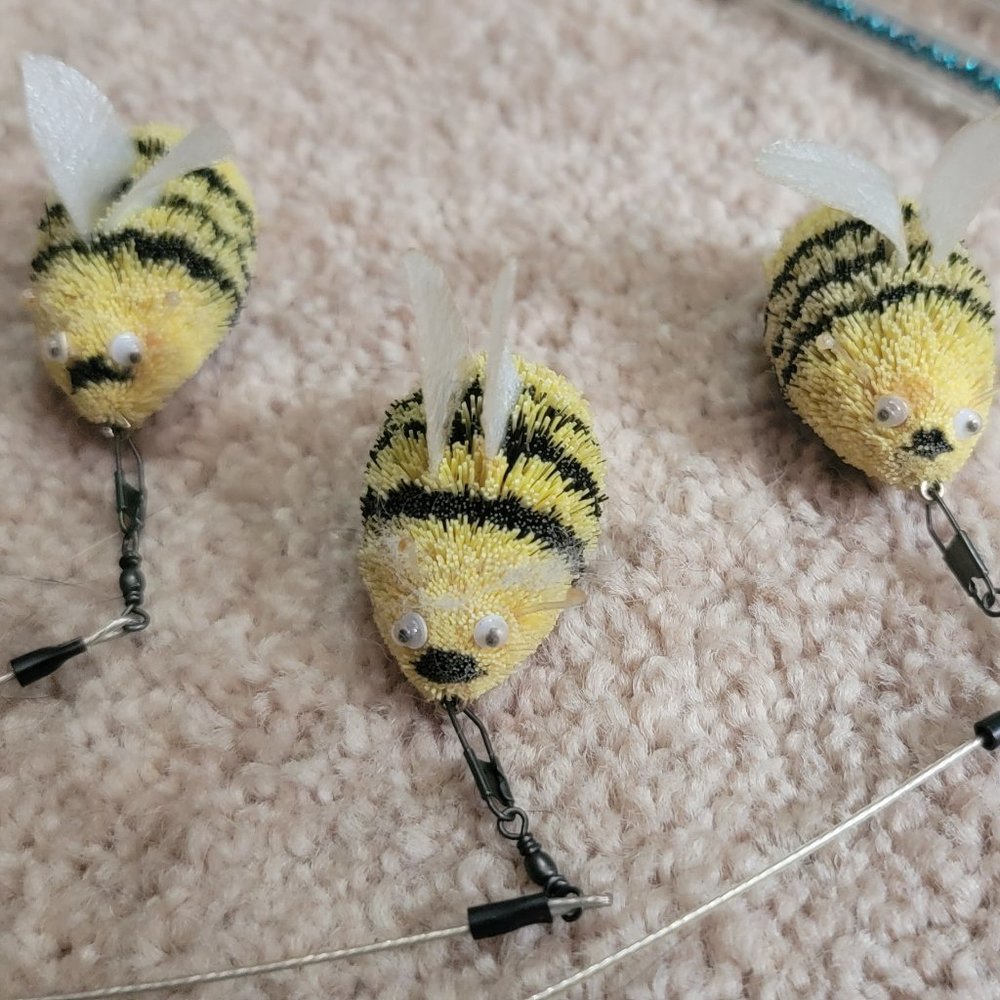 Cat Toy Bee Wand Custom Made... No Package .. Bran New! - Picture 3 of 4